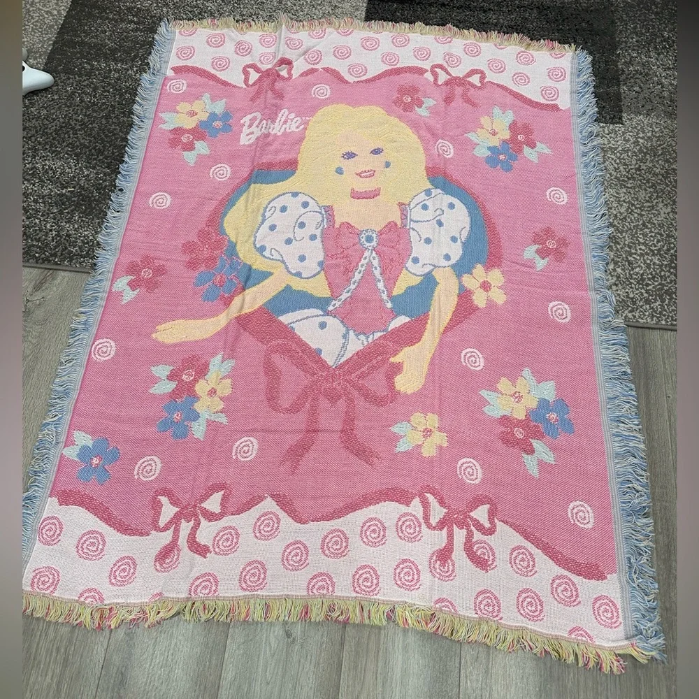 Barbie Vintage Woven Tapestry Blanket - Picture 2 of 5